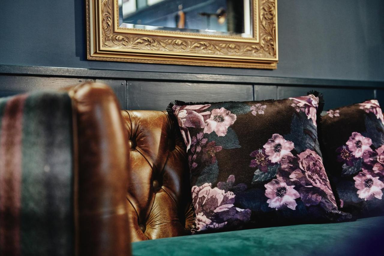 Hotel Kings Arms - Egham-Windsor Zewnętrze zdjęcie